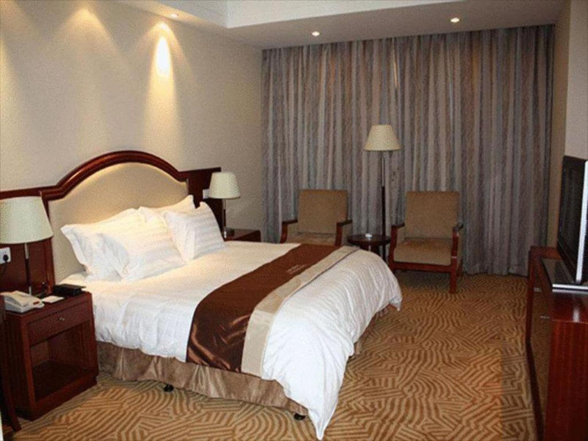 Paradise 4* Shanghai