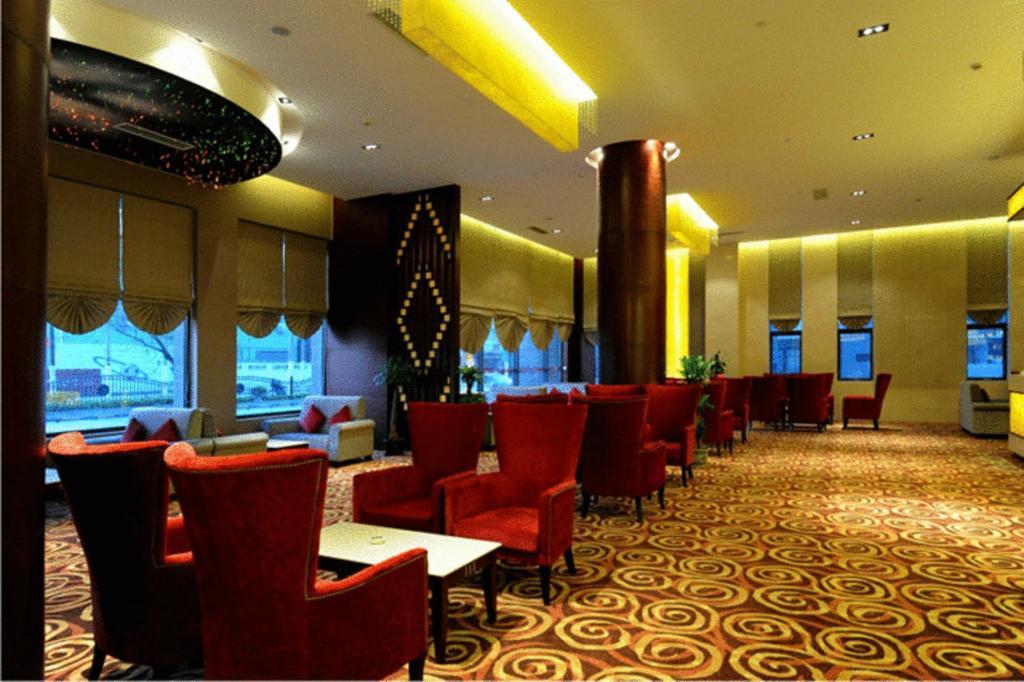 Paradise Hotel 4*